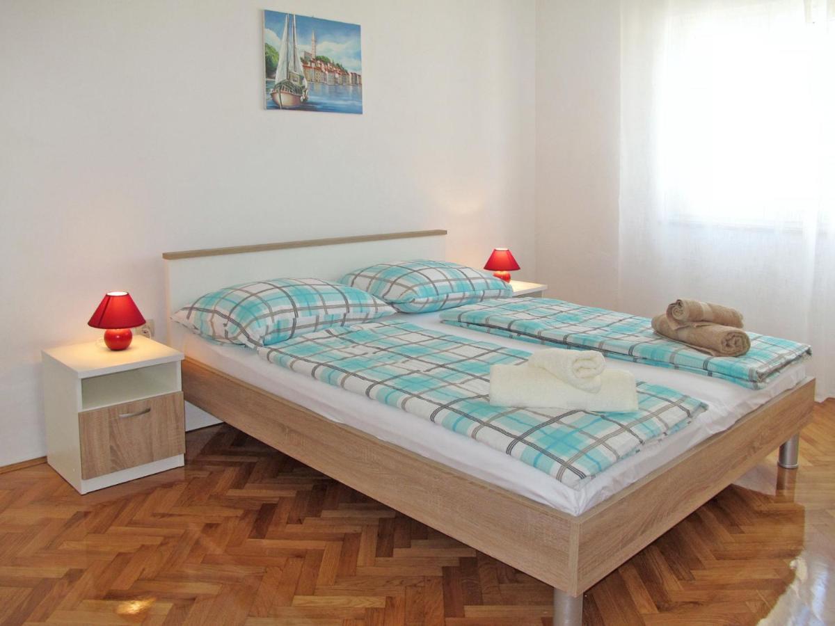 Apartment Luka - Nov103 By Interhome نوفي فينودولسكي المظهر الخارجي الصورة
