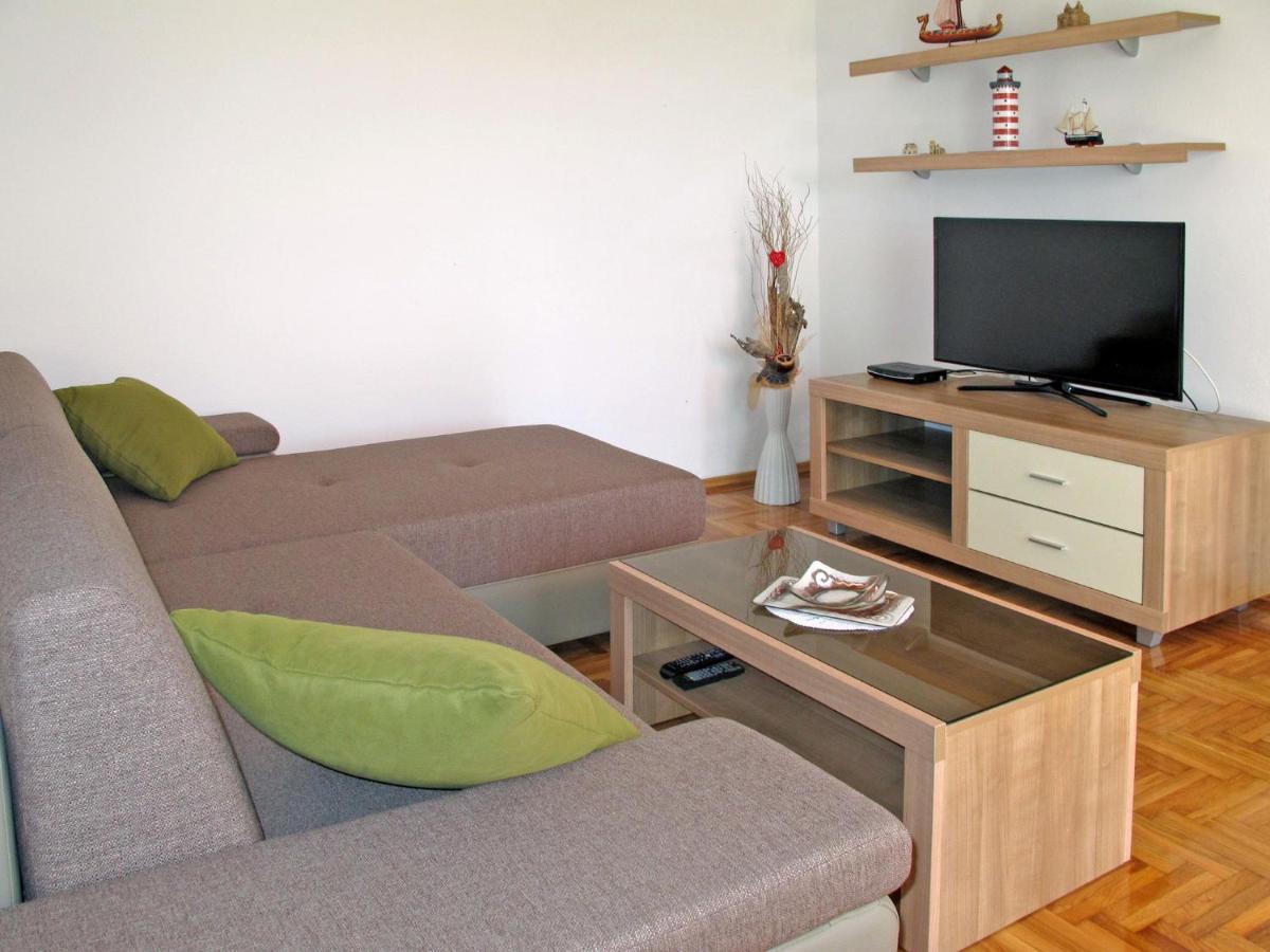 Apartment Luka - Nov103 By Interhome نوفي فينودولسكي المظهر الخارجي الصورة
