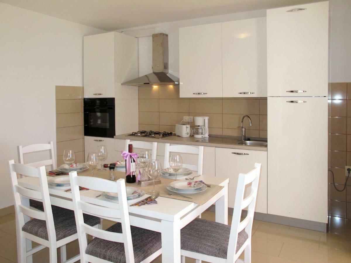 Apartment Luka - Nov103 By Interhome نوفي فينودولسكي المظهر الخارجي الصورة