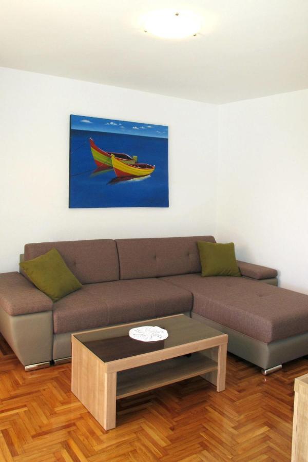 Apartment Luka - Nov103 By Interhome نوفي فينودولسكي المظهر الخارجي الصورة